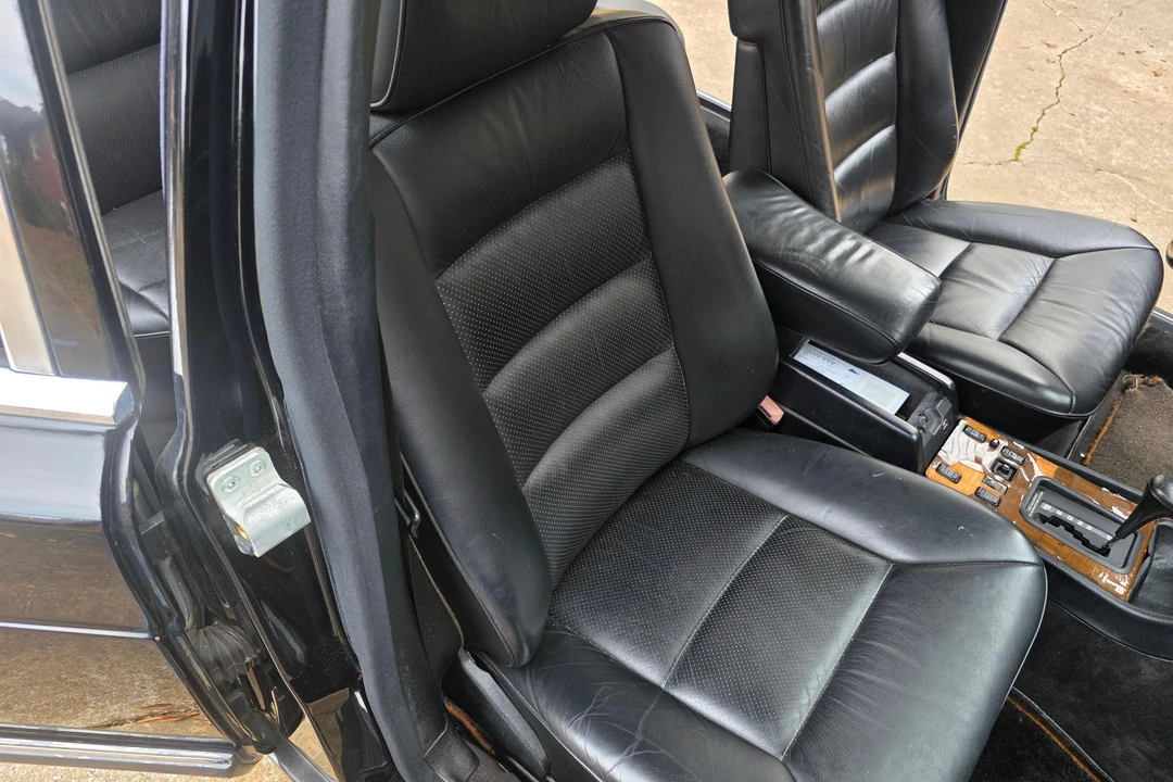 1990 Mercedes-Benz W126 S-Class Sedan - Image 18 of 31