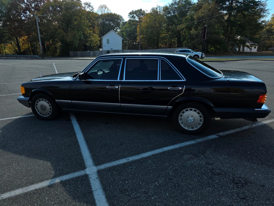 1990 Mercedes-Benz W126 S-Class Sedan - Image 6 of 31