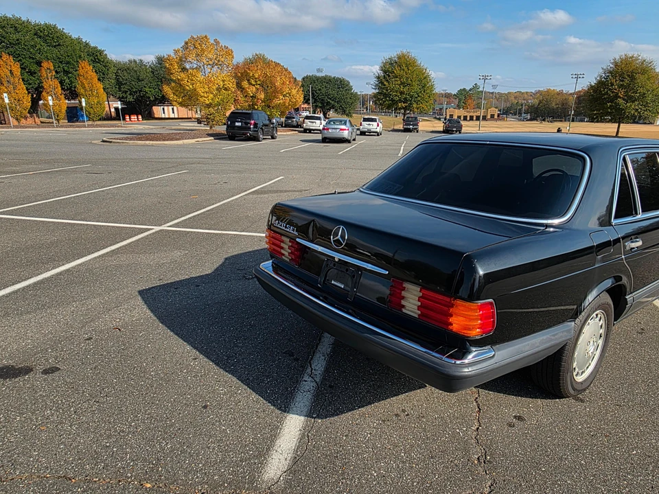 1990 Mercedes-Benz W126 S-Class Sedan - Image 11 of 31