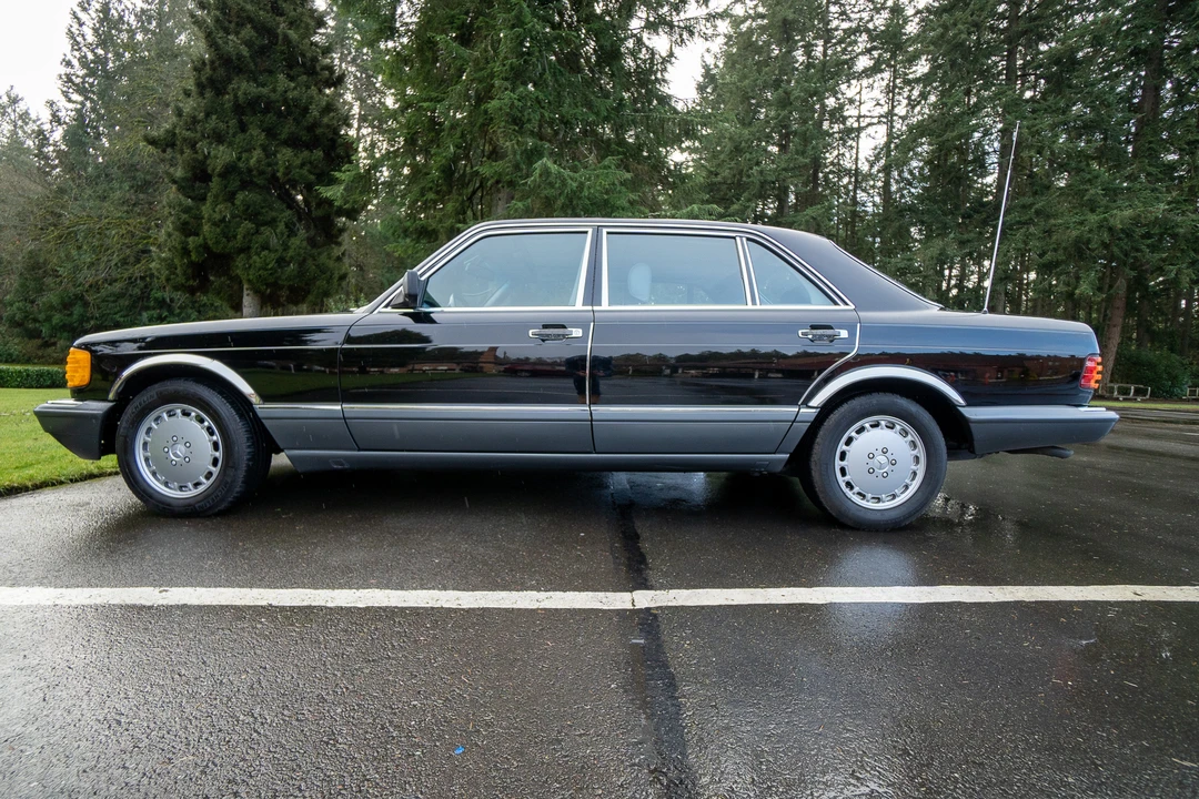 1990 Mercedes-Benz W126 S-Class Sedan - Image 19 of 31