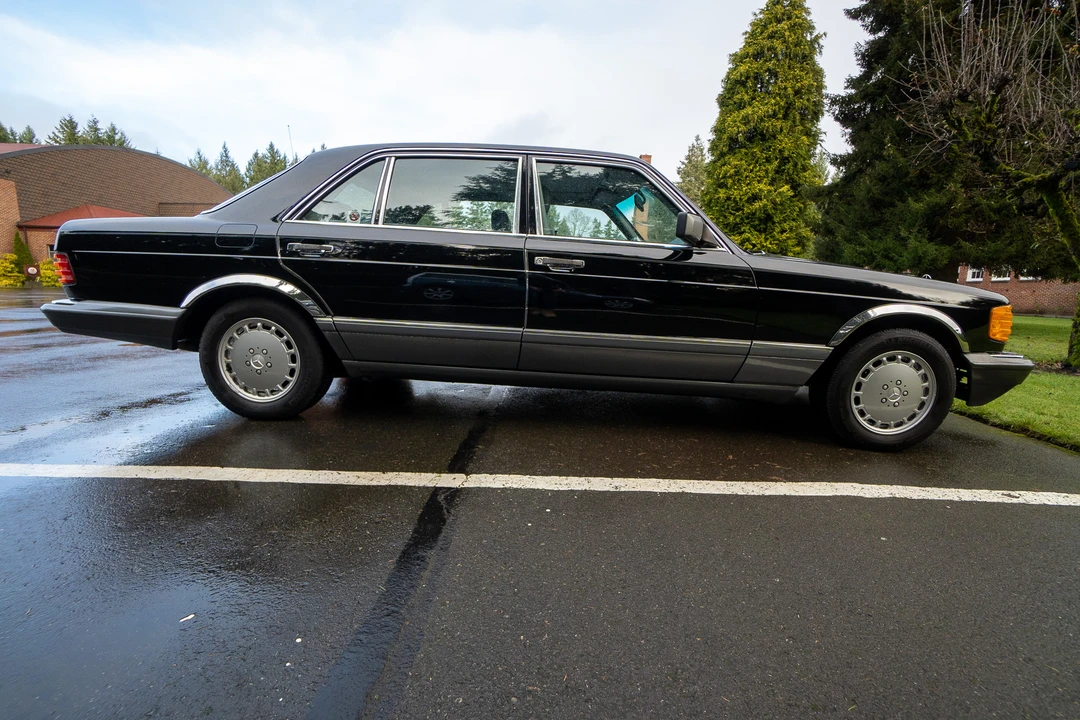 1990 Mercedes-Benz W126 S-Class Sedan - Image 9 of 31