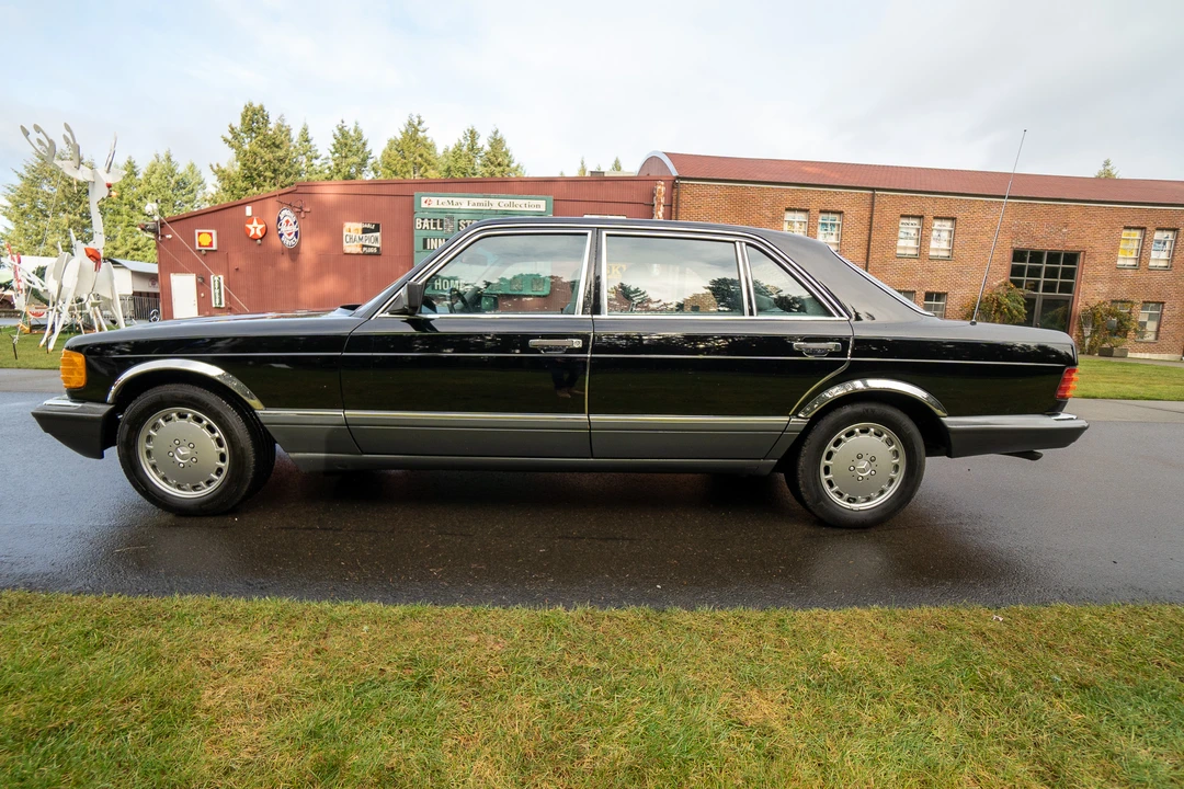 1990 Mercedes-Benz W126 S-Class Sedan - Image 18 of 31