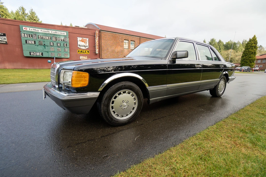 1990 Mercedes-Benz W126 S-Class Sedan - Image 3 of 31