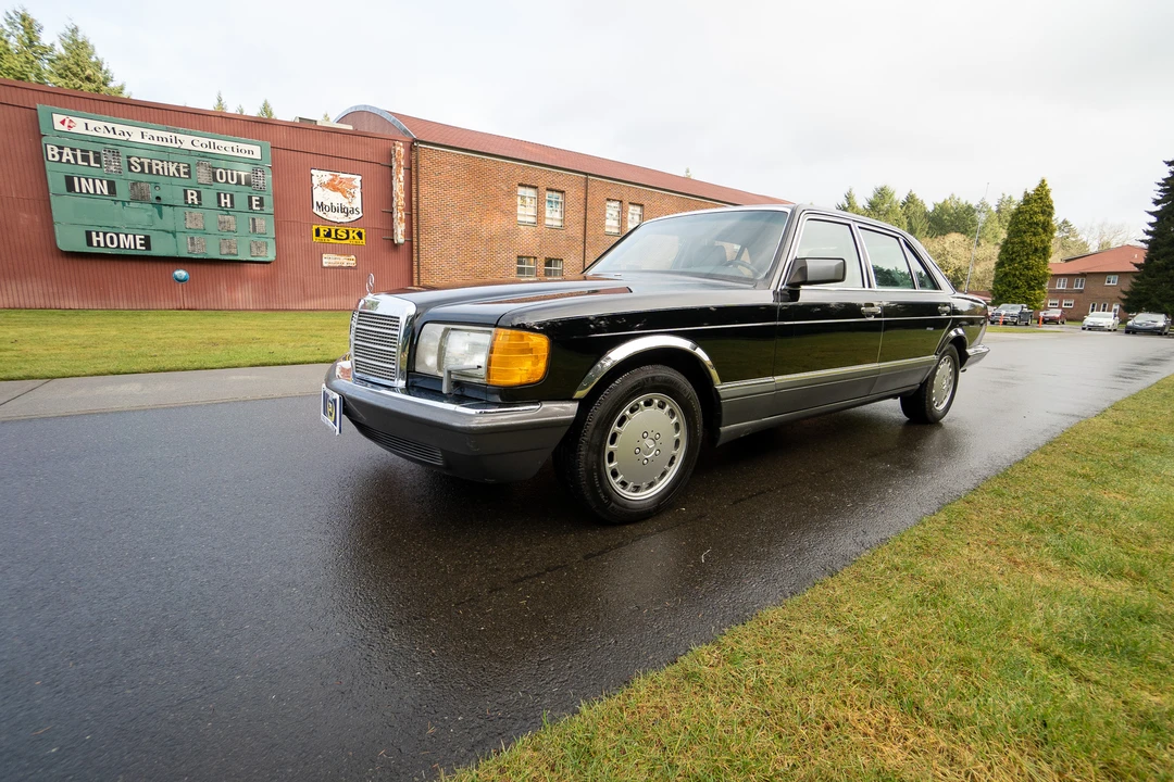 1990 Mercedes-Benz W126 S-Class Sedan - Image 4 of 31