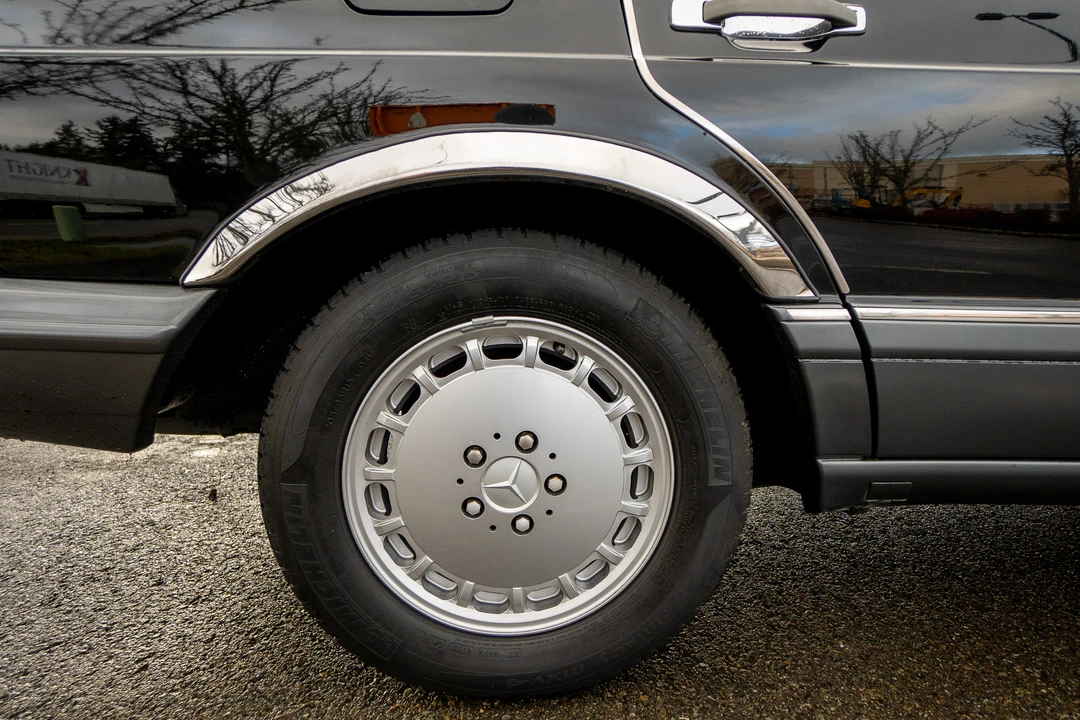 1990 Mercedes-Benz W126 S-Class Sedan - Image 26 of 31