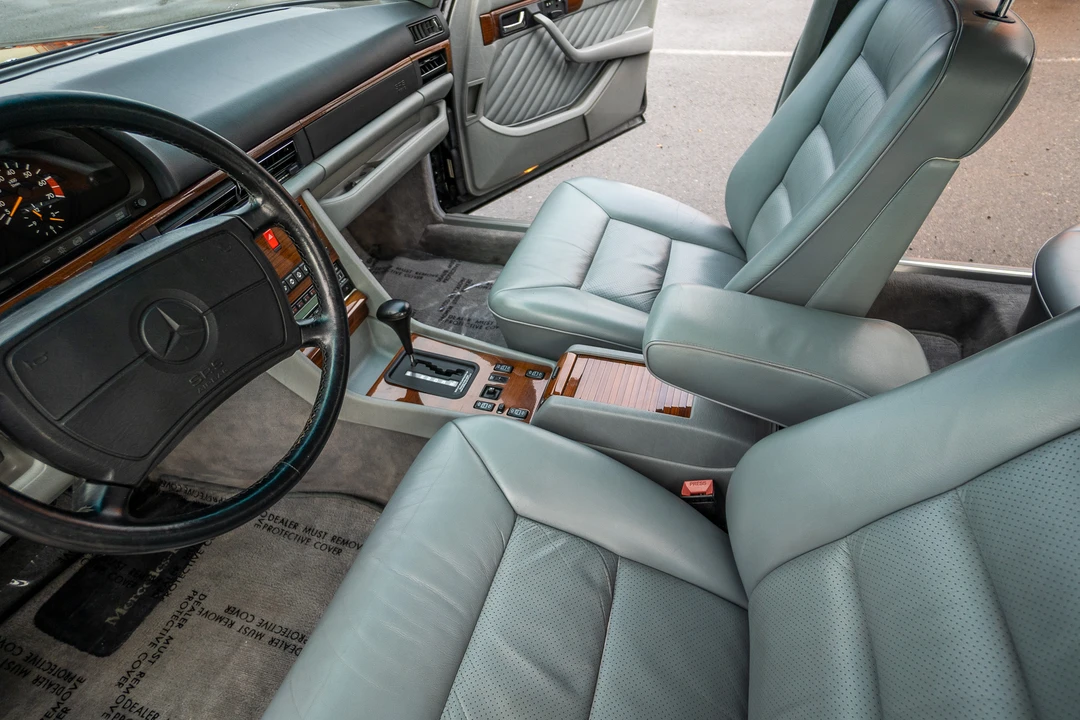 1990 Mercedes-Benz W126 S-Class Sedan - Image 28 of 31