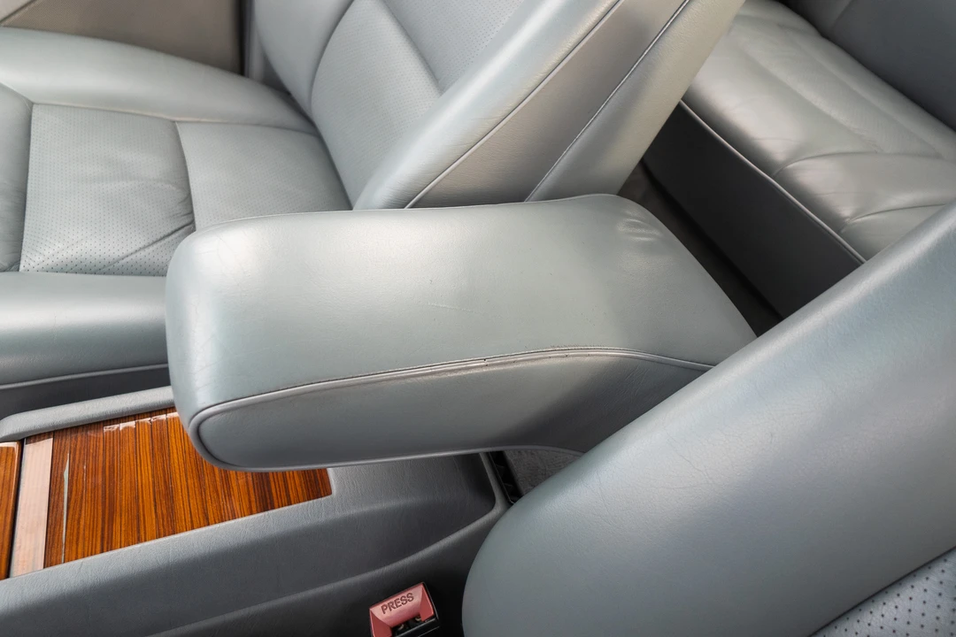 1990 Mercedes-Benz W126 S-Class Sedan - Image 30 of 31
