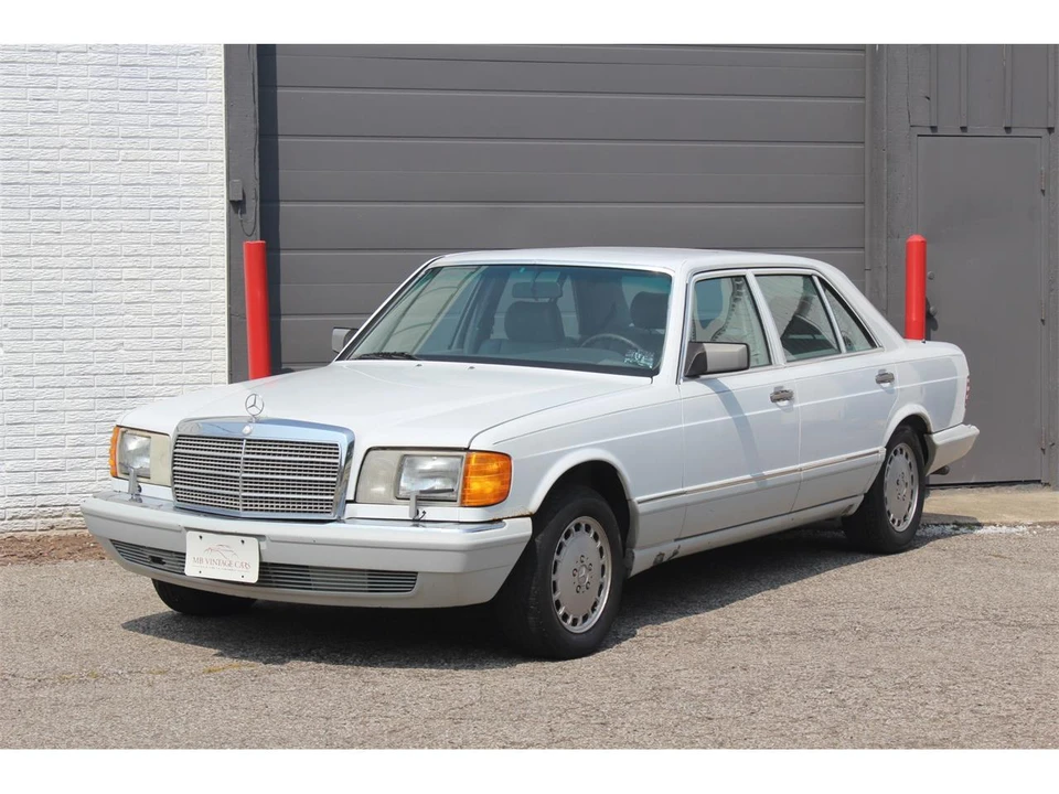 1990 Mercedes-Benz W126 S-Class Sedan - Image 8 of 31