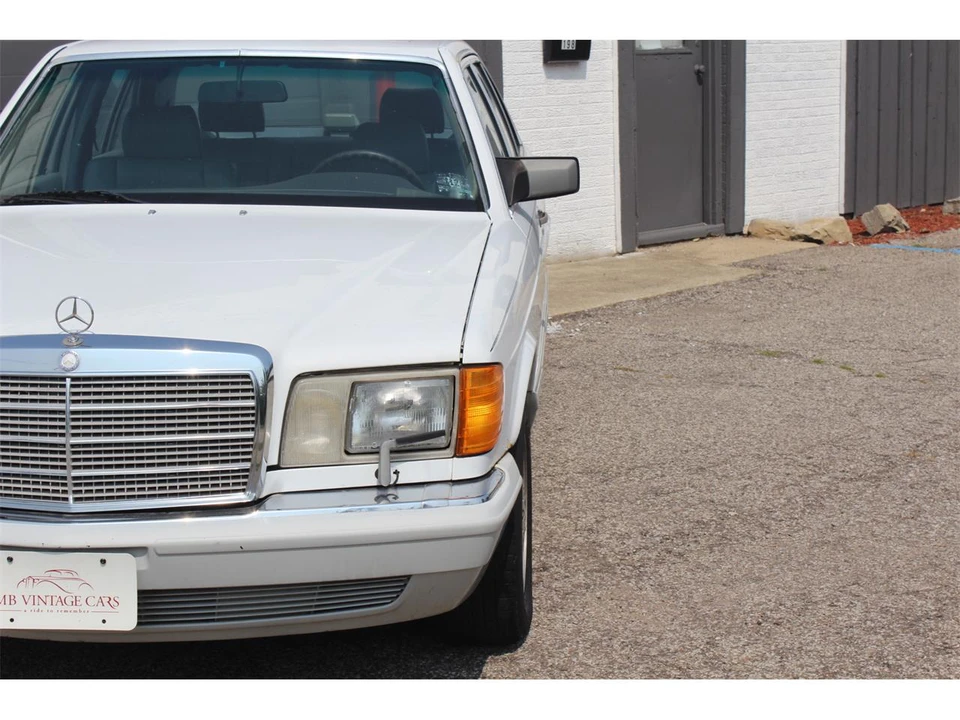 1990 Mercedes-Benz W126 S-Class Sedan - Image 9 of 31