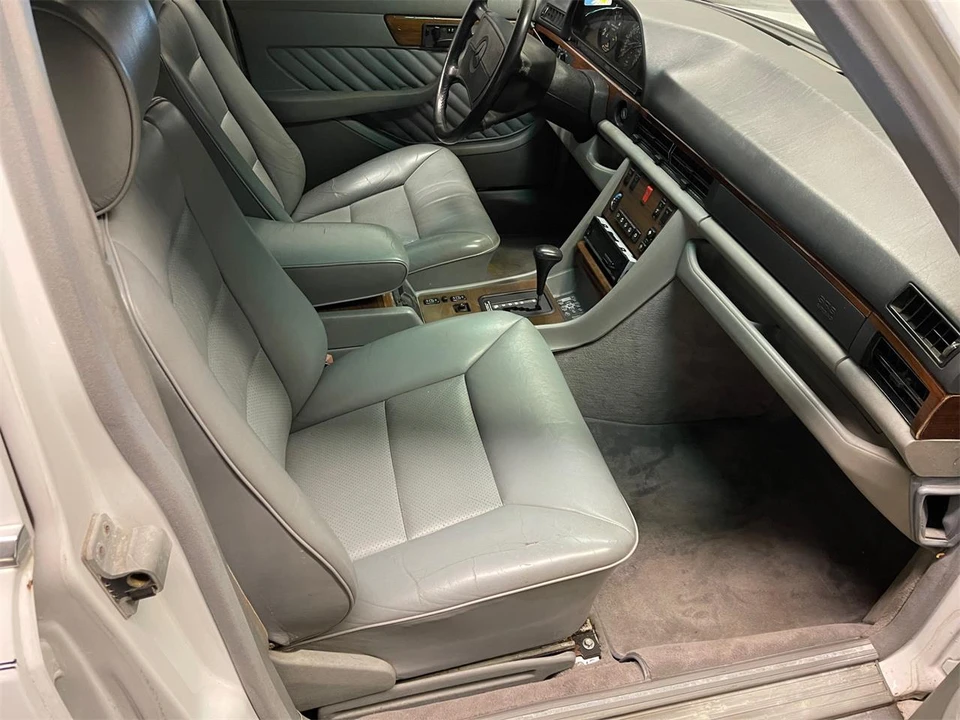 1990 Mercedes-Benz W126 S-Class Sedan - Image 16 of 31