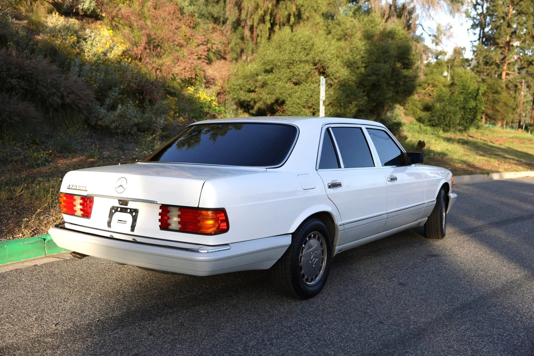 1990 Mercedes-Benz W126 S-Class Sedan - Image 19 of 31