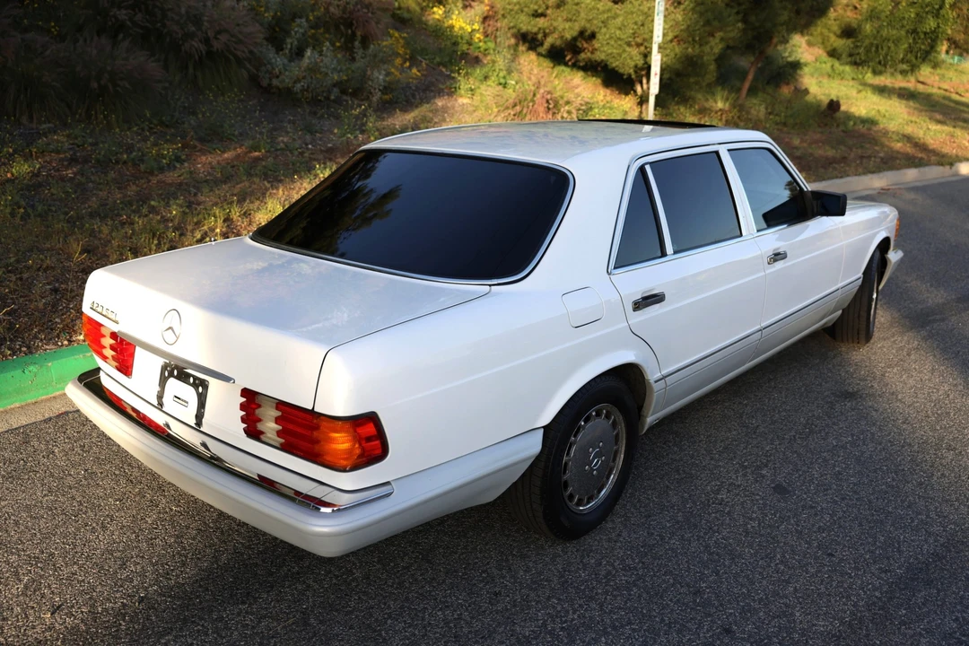 1990 Mercedes-Benz W126 S-Class Sedan - Image 20 of 31
