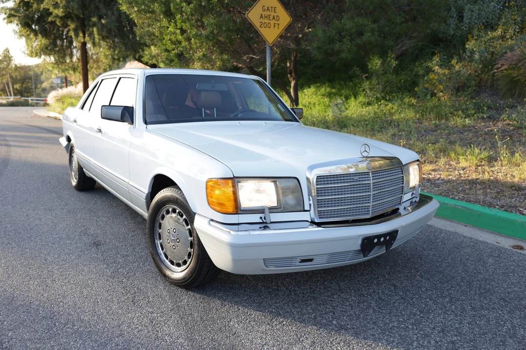 1990 Mercedes-Benz W126 S-Class Sedan - Image 3 of 31