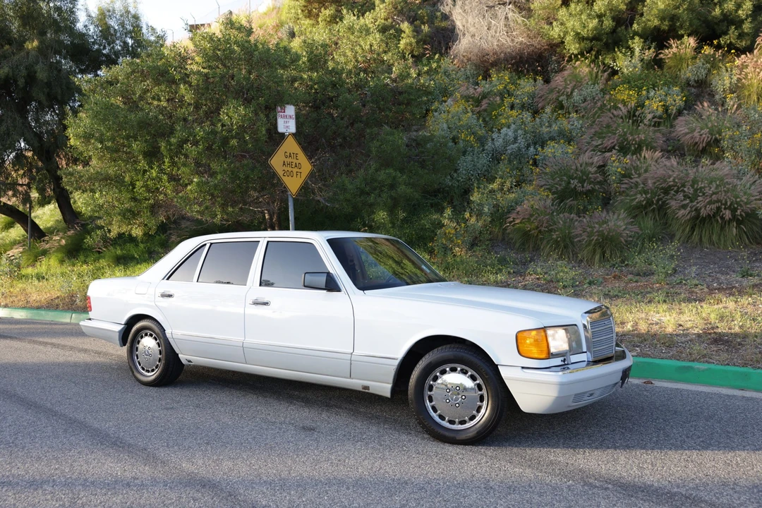 1990 Mercedes-Benz W126 S-Class Sedan - Image 9 of 31