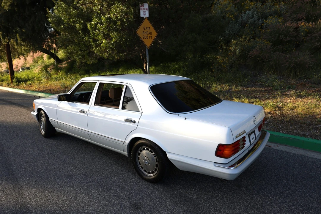 1990 Mercedes-Benz W126 S-Class Sedan - Image 28 of 31