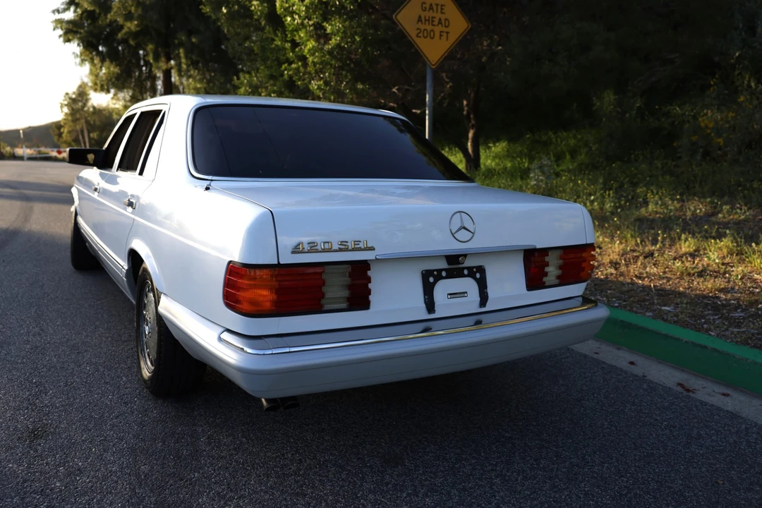 1990 Mercedes-Benz W126 S-Class Sedan - Image 24 of 31