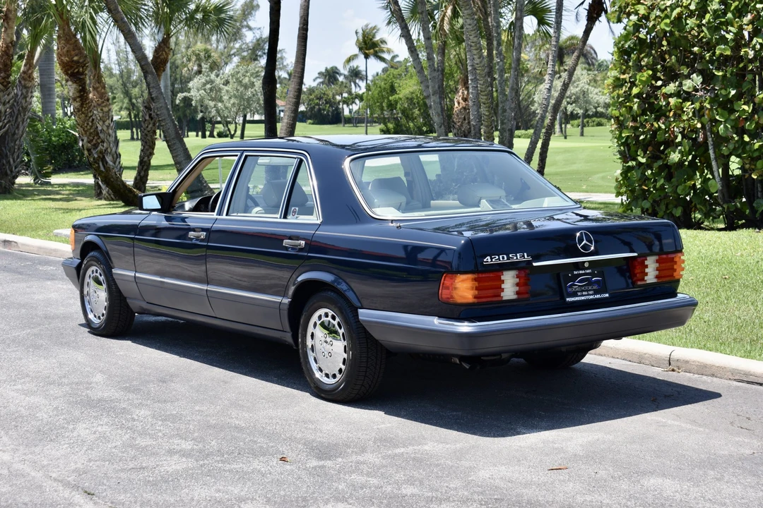 1990 Mercedes-Benz W126 S-Class Sedan - Image 10 of 31
