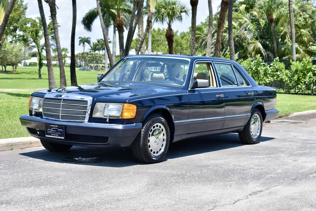 1990 Mercedes-Benz W126 S-Class Sedan - Image 2 of 31