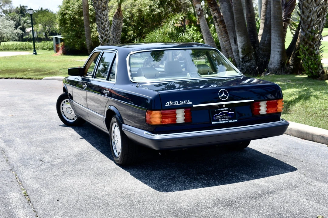 1990 Mercedes-Benz W126 S-Class Sedan - Image 11 of 31