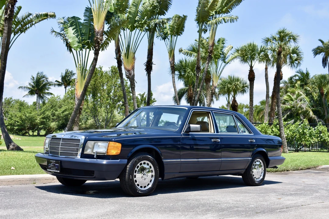 1990 Mercedes-Benz W126 S-Class Sedan - Image 4 of 31