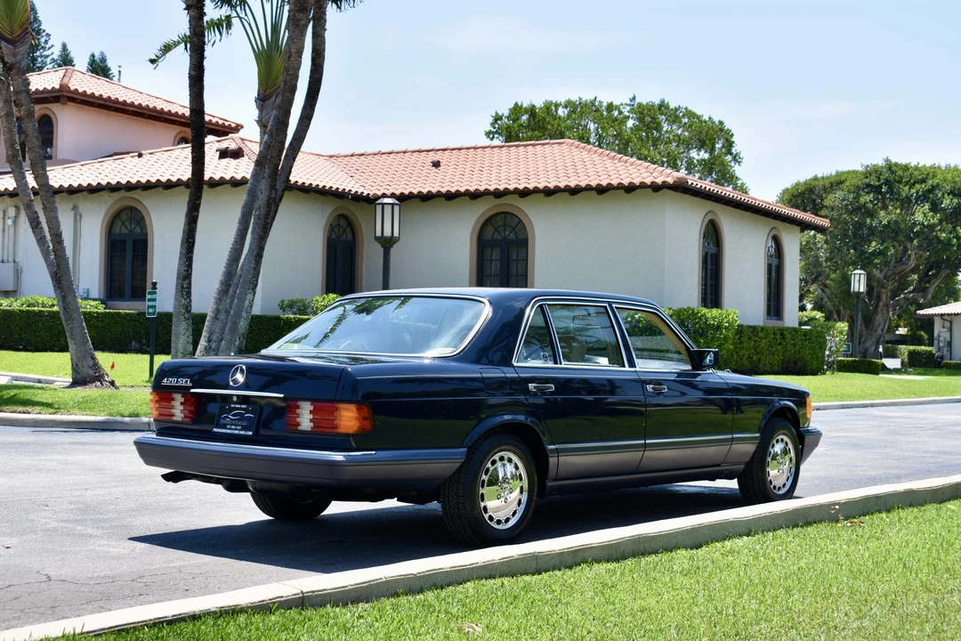1990 Mercedes-Benz W126 S-Class Sedan - Image 13 of 31
