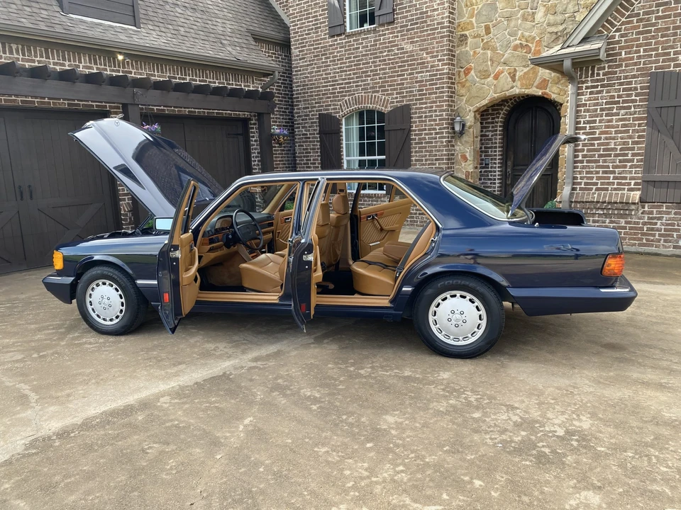 1990 Mercedes-Benz W126 S-Class Sedan - Image 21 of 31