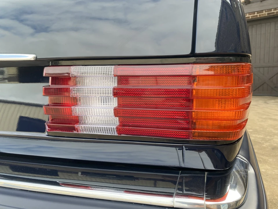 1990 Mercedes-Benz W126 S-Class Sedan - Image 27 of 31