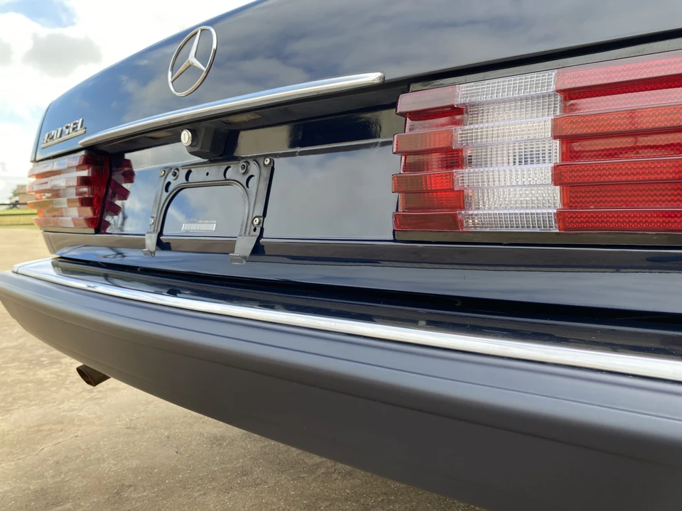 1990 Mercedes-Benz W126 S-Class Sedan - Image 25 of 31