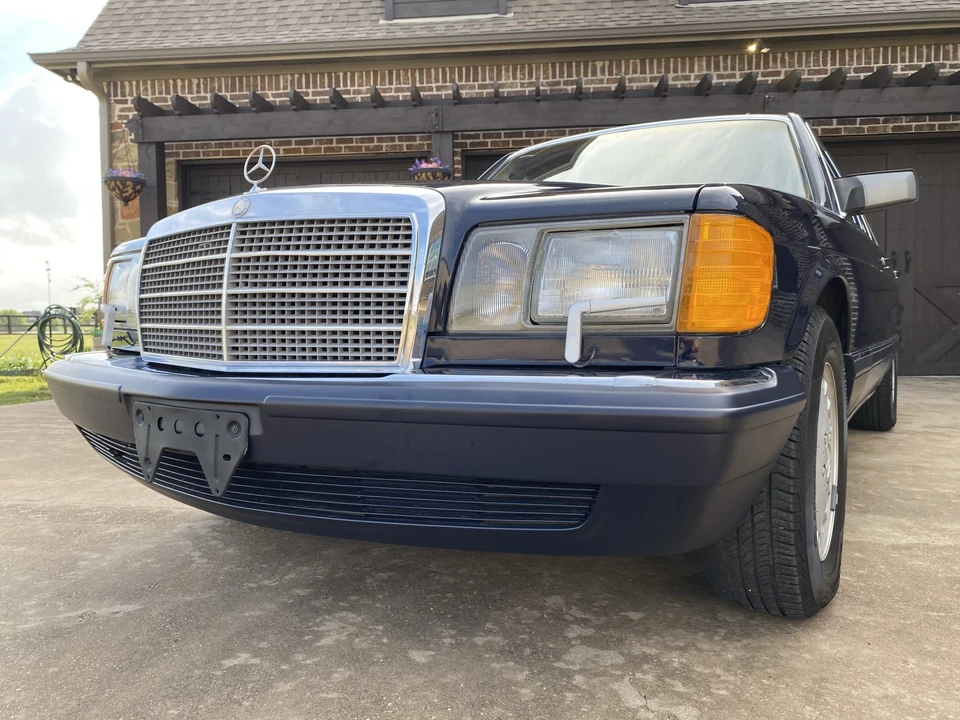 1990 Mercedes-Benz W126 S-Class Sedan - Image 8 of 31