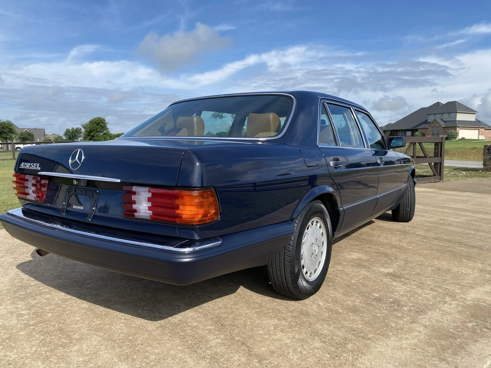 1990 Mercedes-Benz W126 S-Class Sedan - Image 16 of 31