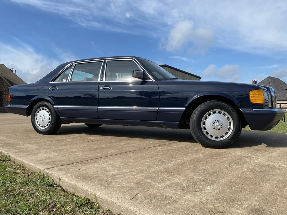1990 Mercedes-Benz W126 S-Class Sedan - Image 18 of 31