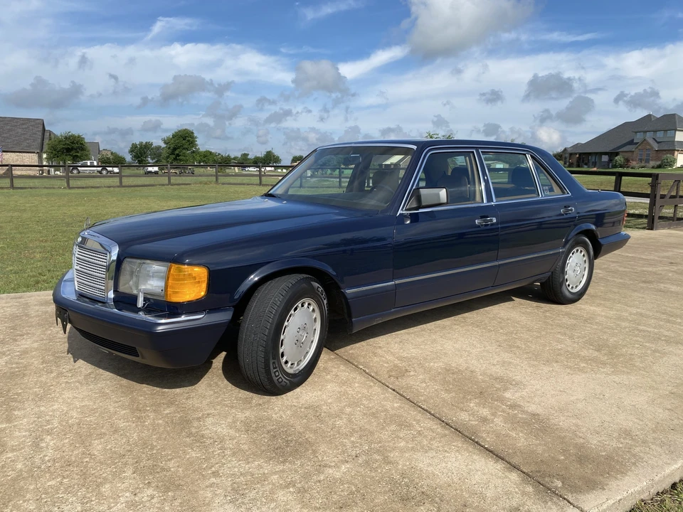 1990 Mercedes-Benz W126 S-Class Sedan - Image 12 of 31