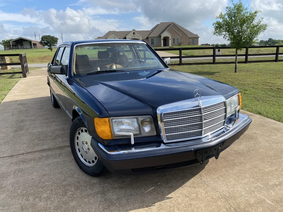 1990 Mercedes-Benz W126 S-Class Sedan - Image 4 of 31
