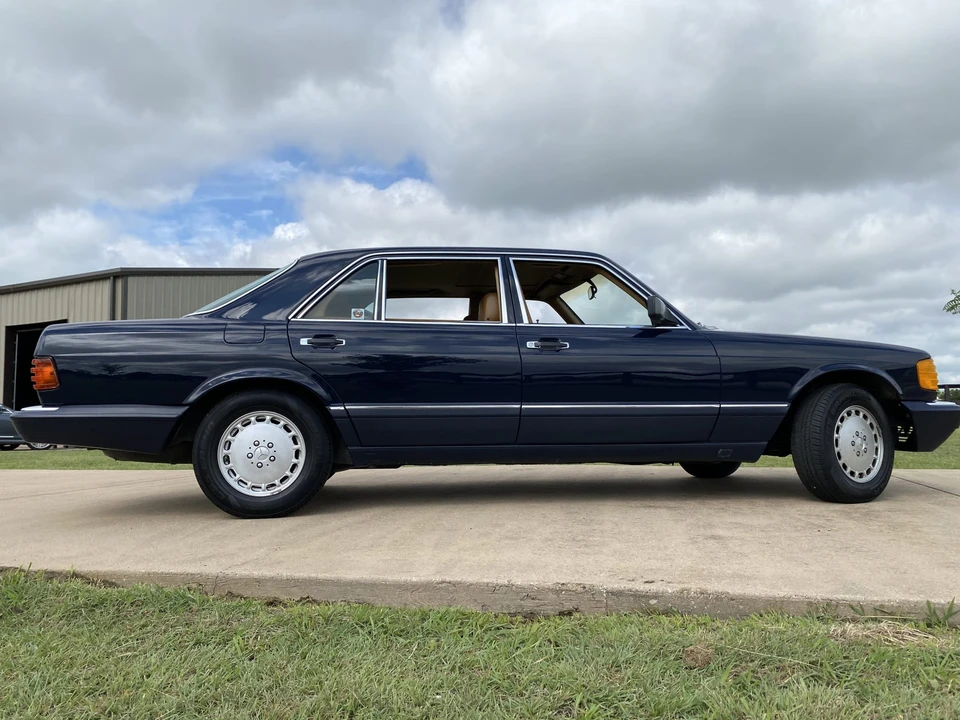 1990 Mercedes-Benz W126 S-Class Sedan - Image 17 of 31