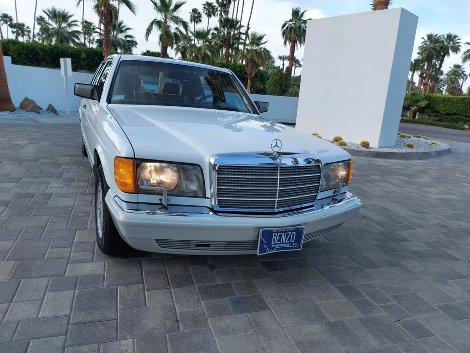 1990 Mercedes-Benz W126 S-Class Sedan - Image 2 of 31