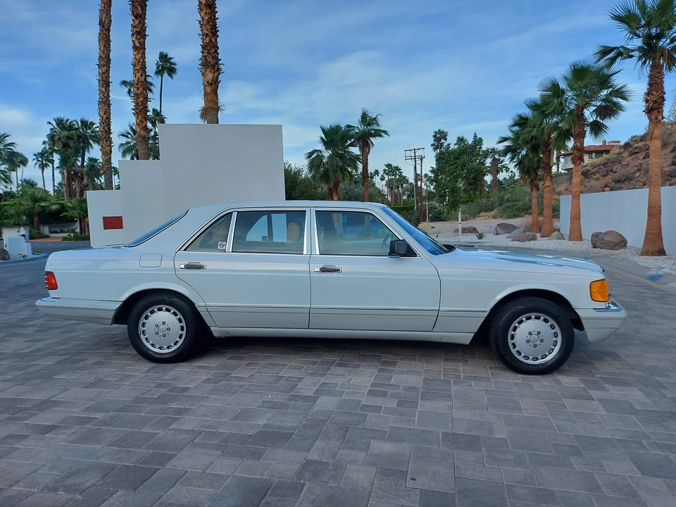 1990 Mercedes-Benz W126 S-Class Sedan - Image 6 of 31