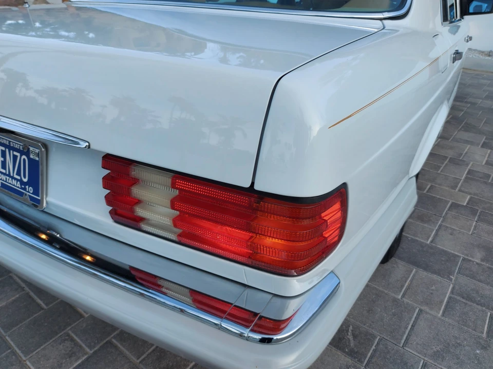 1990 Mercedes-Benz W126 S-Class Sedan - Image 18 of 31