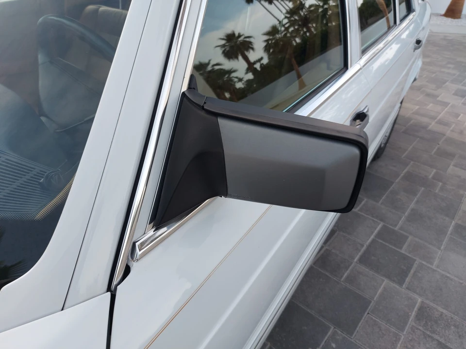 1990 Mercedes-Benz W126 S-Class Sedan - Image 19 of 31