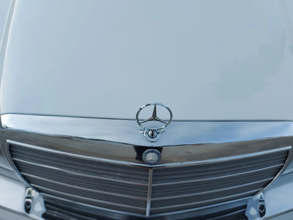 1990 Mercedes-Benz W126 S-Class Sedan - Image 20 of 31