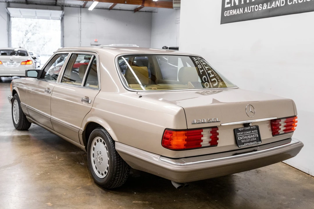 1990 Mercedes-Benz W126 S-Class Sedan - Image 3 of 31