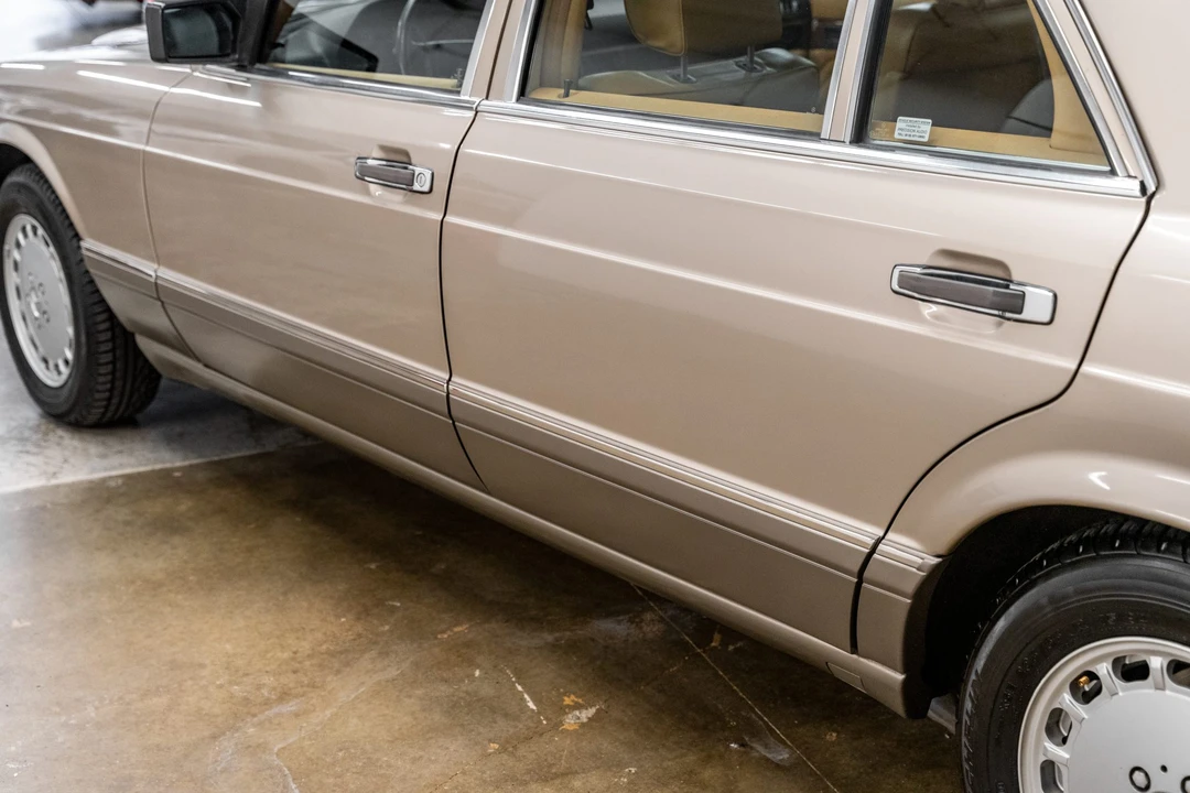1990 Mercedes-Benz W126 S-Class Sedan - Image 20 of 31