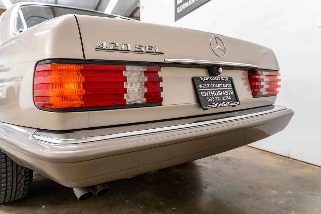 1990 Mercedes-Benz W126 S-Class Sedan - Image 27 of 31