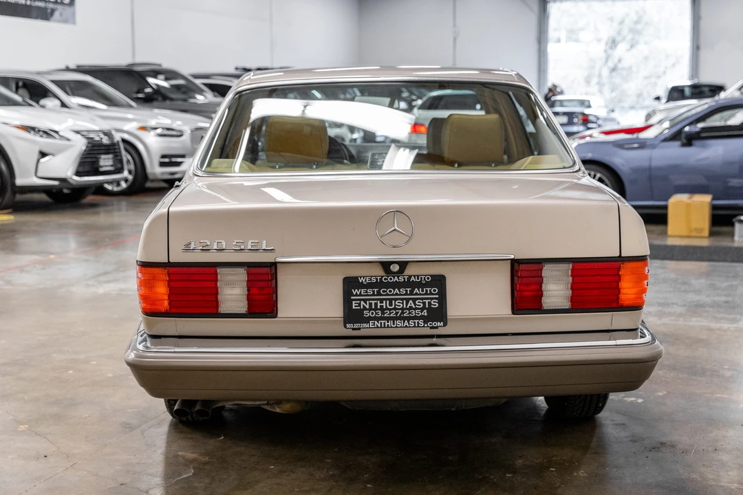 1990 Mercedes-Benz W126 S-Class Sedan - Image 4 of 31