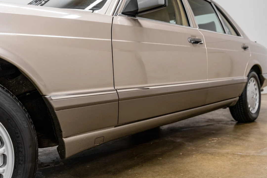 1990 Mercedes-Benz W126 S-Class Sedan - Image 19 of 31