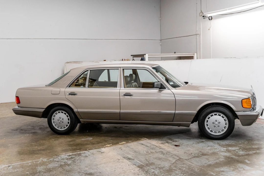 1990 Mercedes-Benz W126 S-Class Sedan - Image 7 of 31