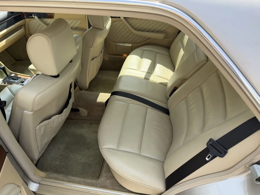1990 Mercedes-Benz W126 S-Class Sedan - Image 8 of 13