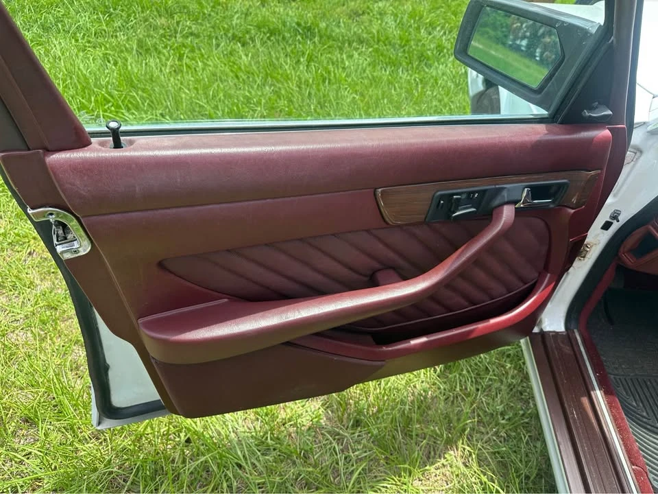 1990 Mercedes-Benz W126 S-Class Sedan - Image 14 of 16