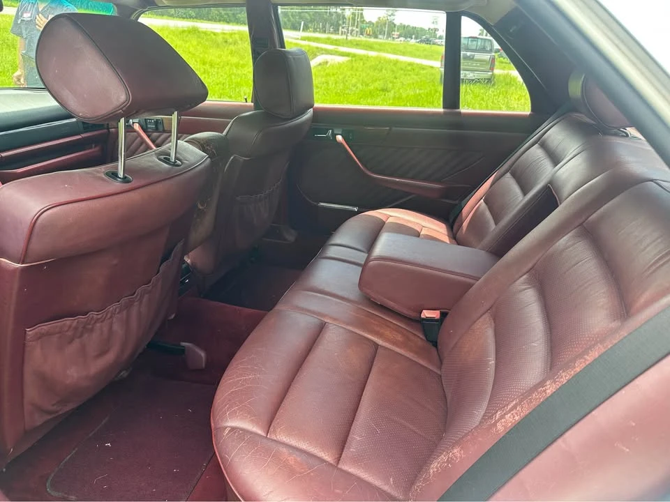 1990 Mercedes-Benz W126 S-Class Sedan - Image 11 of 16