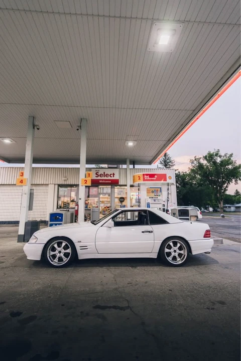 1990 Mercedes-Benz R129 SL-Class - Image 2 of 7