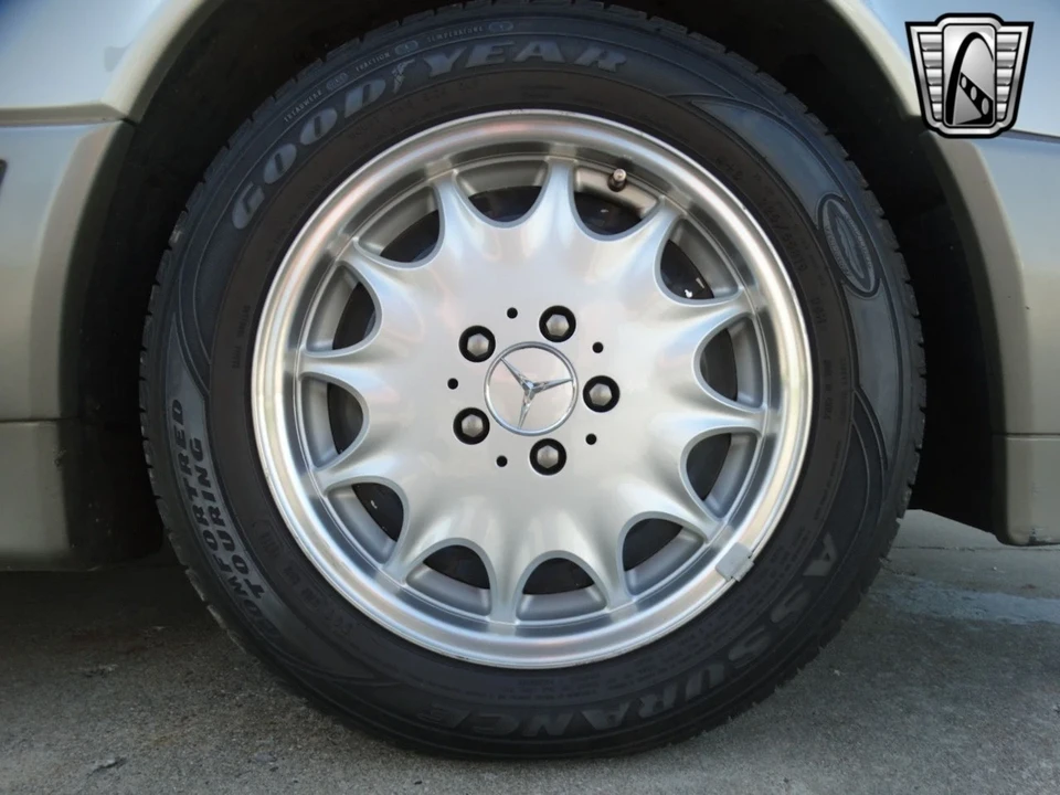 1990 Mercedes-Benz 500E & E500 - Image 12 of 12